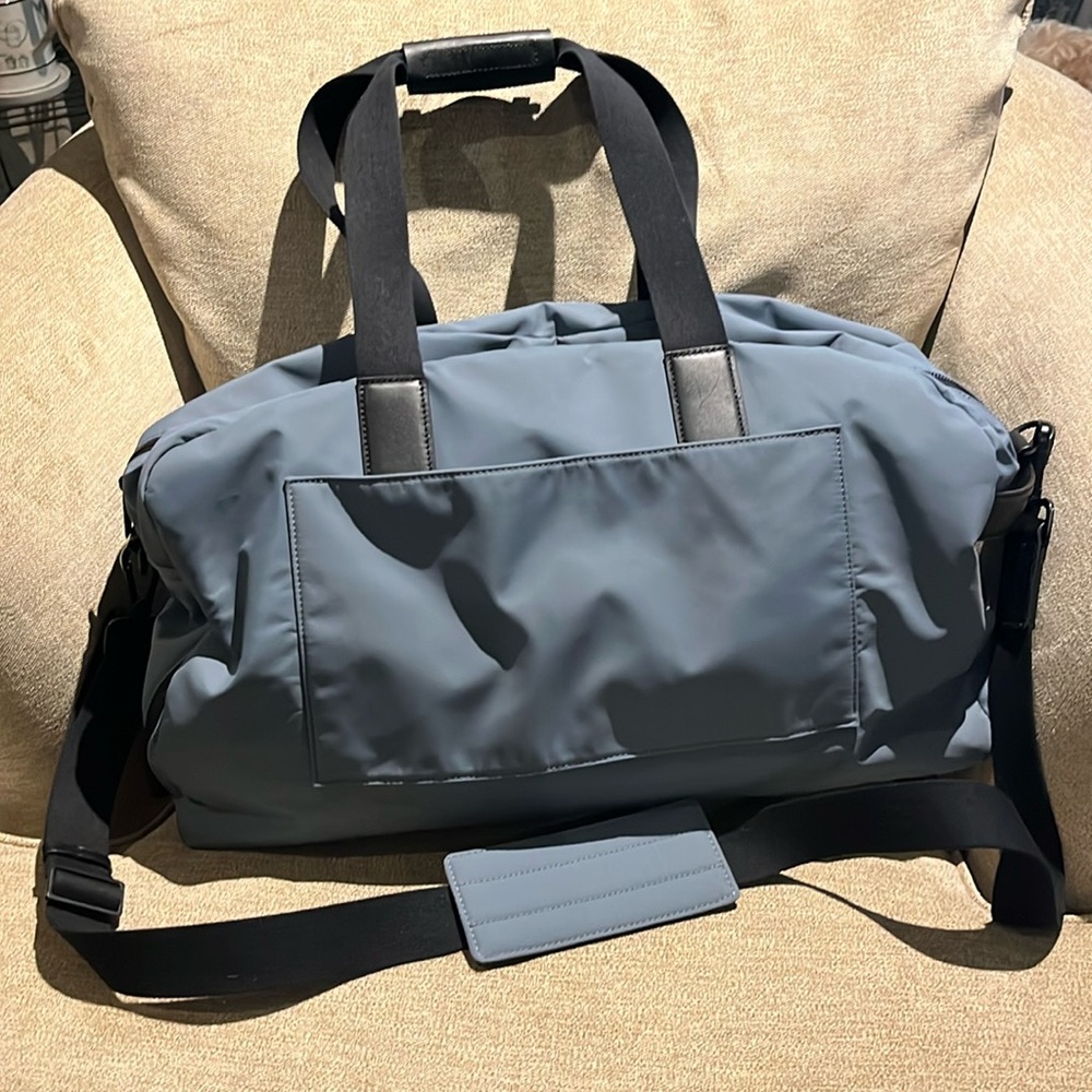 Away Everywhere bag
Coastal Blue, like new